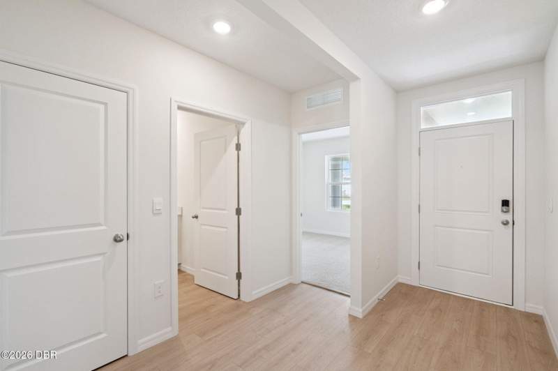 4 bedroom Single Family Residence at 2523 Dorset Court, Not on the List, Ormond Beach — photo 2
