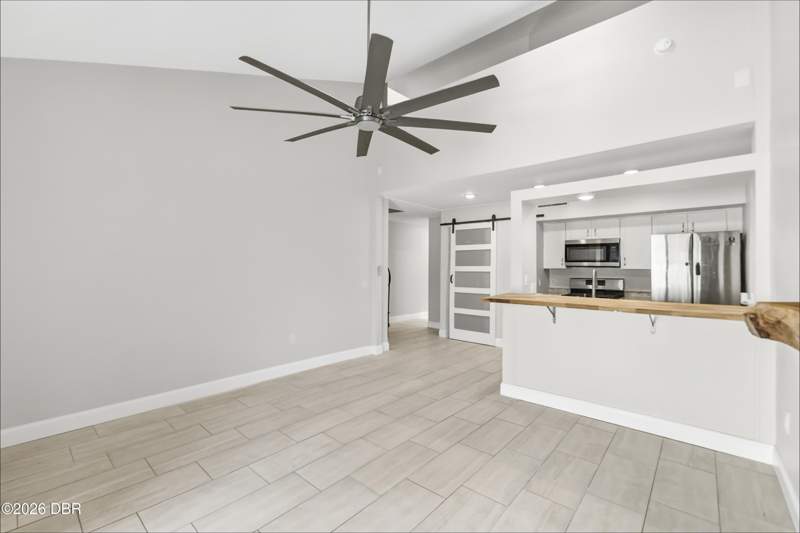 2 bedroom Townhouse at 101 N Hill Avenue #Unit 2, Other, DeLand — photo 4