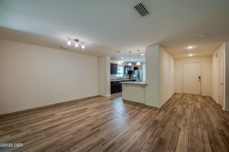 4 bedroom Single Family Residence at 421 Champion Ridge Drive, Lpga, Daytona Beach — photo 2