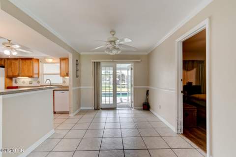 22 Laurel Oaks Circle, Ormond Beach FL - photo 8 of 26