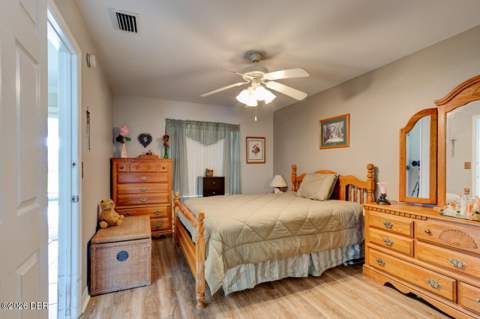22 Laurel Oaks Circle, Ormond Beach FL - photo 9 of 26