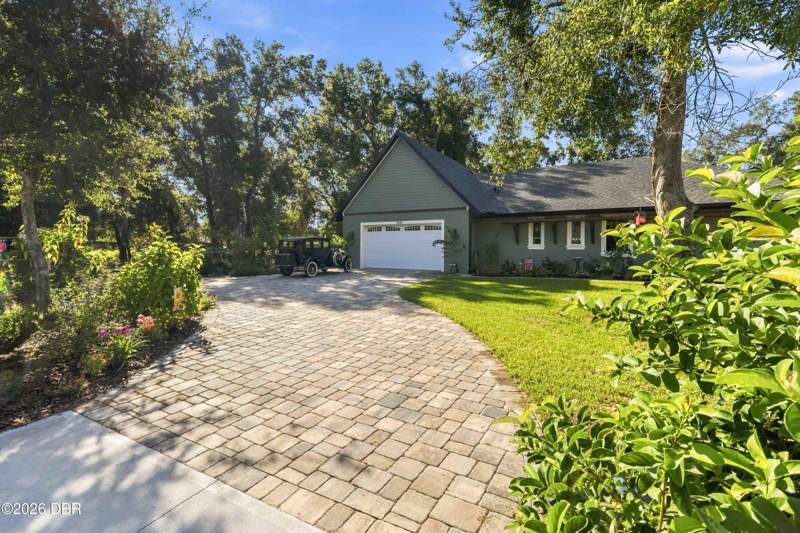 3 bedroom Single Family Residence at 1915 Taylor Road, Port Orange, Port Orange — photo 2