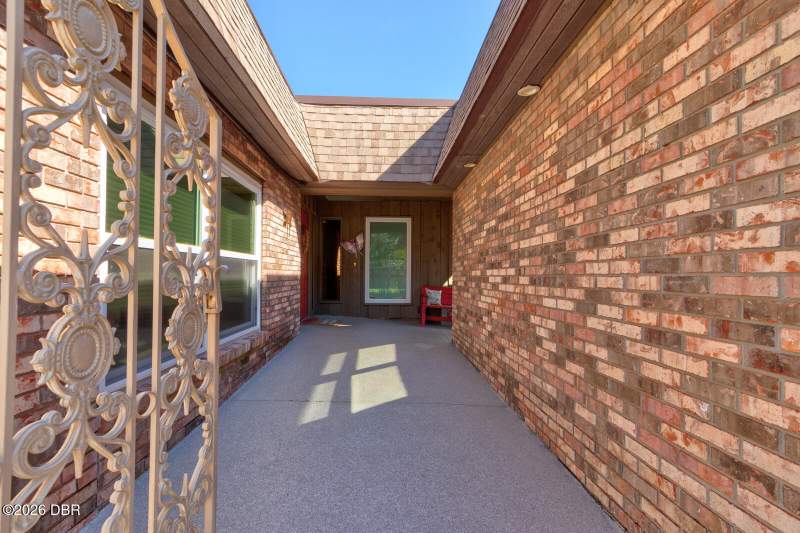 3 bedroom Single Family Residence at 104 Rio Pinar Drive, Tomoka Oaks, Ormond Beach — photo 3