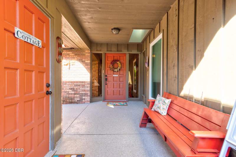 3 bedroom Single Family Residence at 104 Rio Pinar Drive, Tomoka Oaks, Ormond Beach — photo 2
