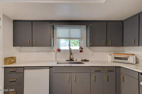 104 Rio Pinar Drive, Ormond Beach FL - photo 18 of 47