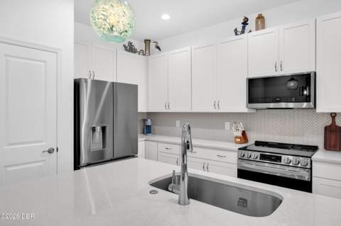 425 Gypsy Palace Lane, Daytona Beach FL - photo 15 of 91