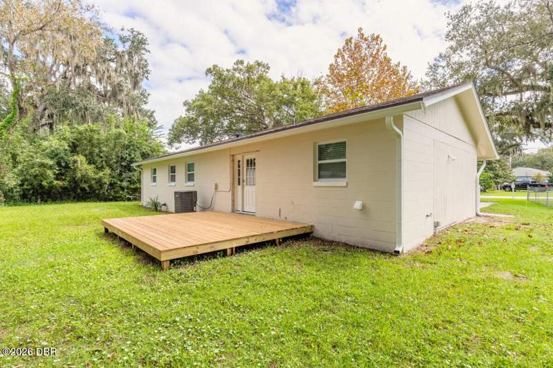 3 bedroom Single Family Residence at 149 Wildwood Avenue, Highland Shores, Edgewater — photo 3