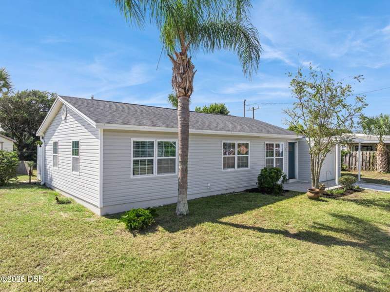 3 bedroom Single Family Residence at 2 Robben Terrace, Daytona Beach, Daytona Beach — photo 3