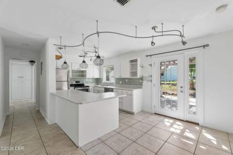 2 Robben Terrace, Daytona Beach FL - photo 8 of 28