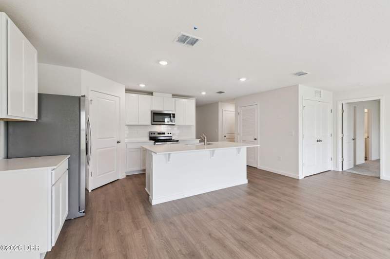 3 bedroom Single Family Residence at 142 Heirloom Drive, Not on the List, Ormond Beach — photo 5
