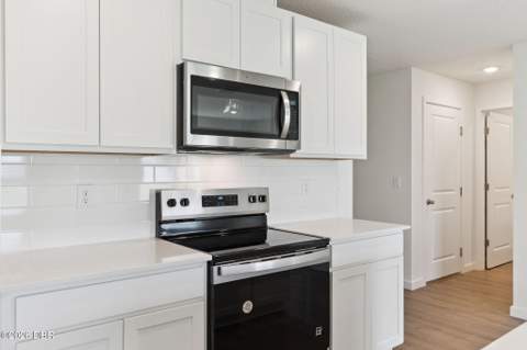 142 Heirloom Drive, Ormond Beach FL - photo 10 of 23