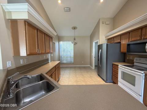 5438 Frederick Lake Drive, Port Orange FL - photo 7 of 24