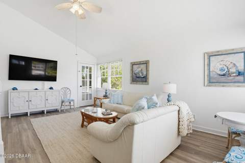 405 Wisteria Road, Daytona Beach FL - photo 10 of 63