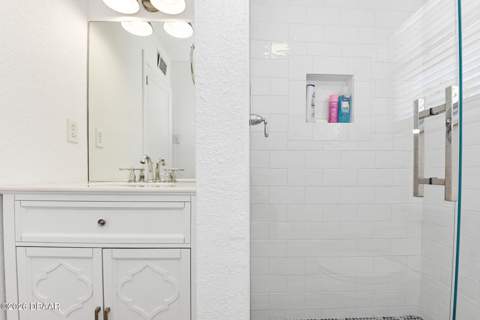 405 Wisteria Road, Daytona Beach FL - photo 15 of 63