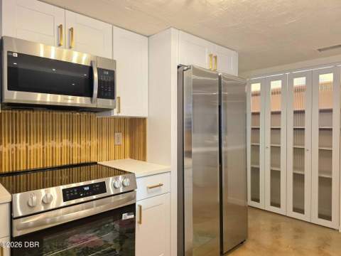 114 Marlin Drive, Ormond Beach FL - photo 13 of 36