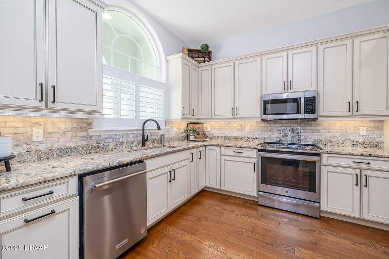 4 bedroom Single Family Residence at 3100 Acoma Drive, Halifax Plantation, Ormond Beach — photo 4
