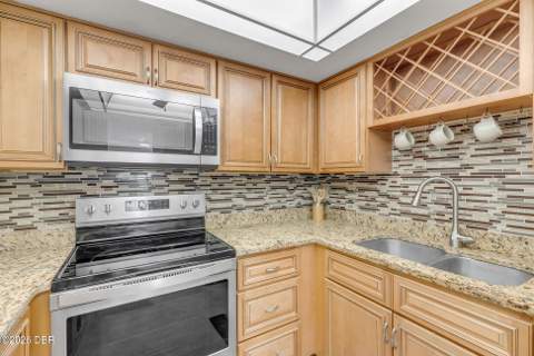 2625 S Atlantic Avenue #21NE, Daytona Beach Shores FL - photo 22 of 61