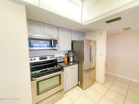 1513 Ocean Shore Boulevard #11C, Ormond Beach FL - photo 17 of 48