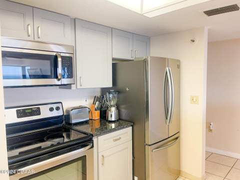 1513 Ocean Shore Boulevard #11C, Ormond Beach FL - photo 19 of 48