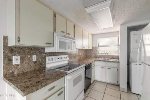 2390 Ocean Shore Boulevard #4020, Ormond Beach FL - photo 10 of 29