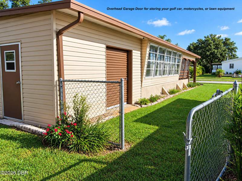 2 bedroom Manufactured Home at 725 Rampart Drive, Laurelwood, Port Orange — photo 2