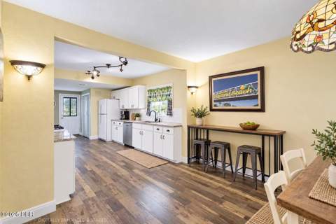 416 N Peninsula Drive, Daytona Beach FL - photo 10 of 45