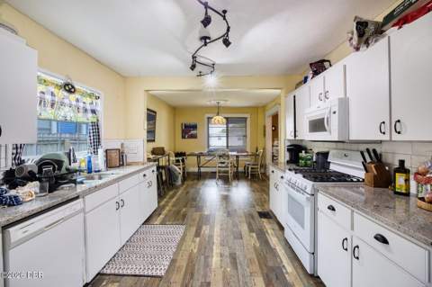 416 N Peninsula Drive, Daytona Beach FL - photo 15 of 45