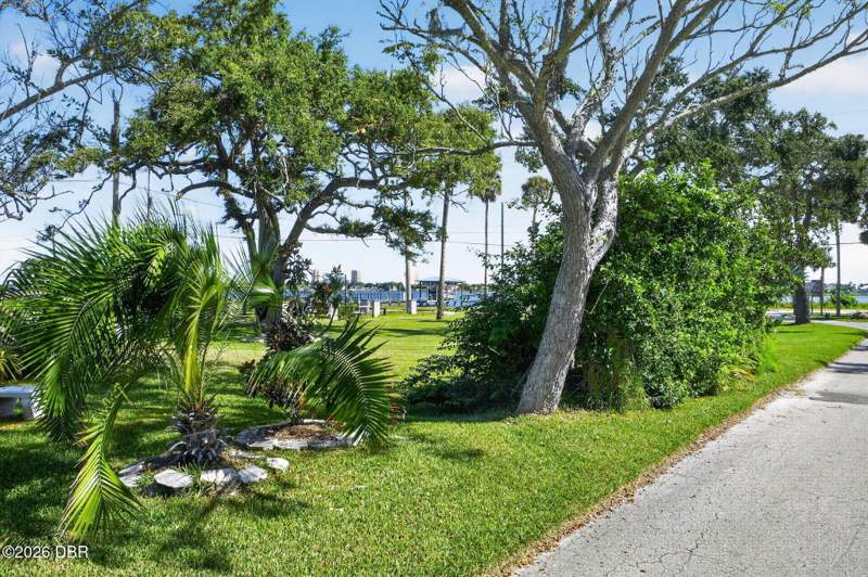 2 bedroom Single Family Residence at 103 Park Circle, Holly Hill, Holly Hill — photo 3