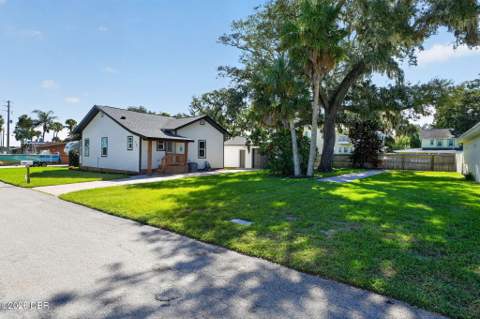 103 Park Circle, Holly Hill FL - photo 8 of 65