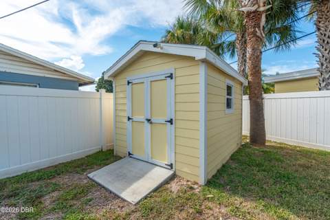 52 Tropical Drive, Ormond Beach FL - photo 8 of 39