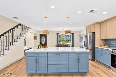509 Pelican Bay Drive, Daytona Beach FL - photo 16 of 83