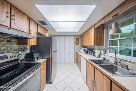 25 Laughing Gull Lane, Edgewater FL - photo 17 of 27