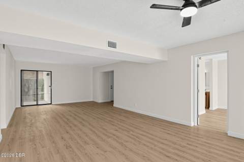 275 Indigo Drive #1070, Daytona Beach FL - photo 10 of 37