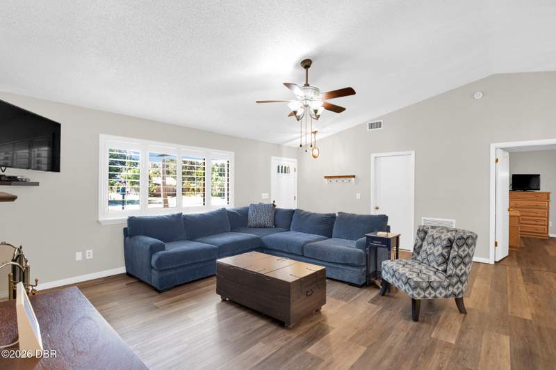 3 bedroom Single Family Residence at 1105 George Anderson Street, Tomoka Estates, Ormond Beach — photo 3