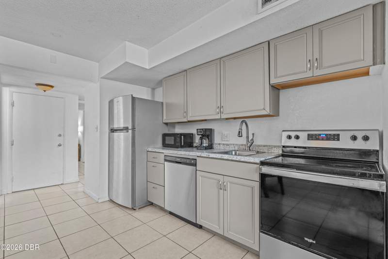 2 bedroom Condotel at 2301 S Atlantic Avenue #130, Hawaiian Inn Beach Resort, A Condo, Daytona Beach Shores — photo 5