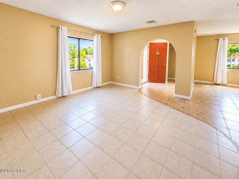 2 bedroom Townhouse at 2086 Oak Meadow Circle, Oak Meadow, South Daytona — photo 5