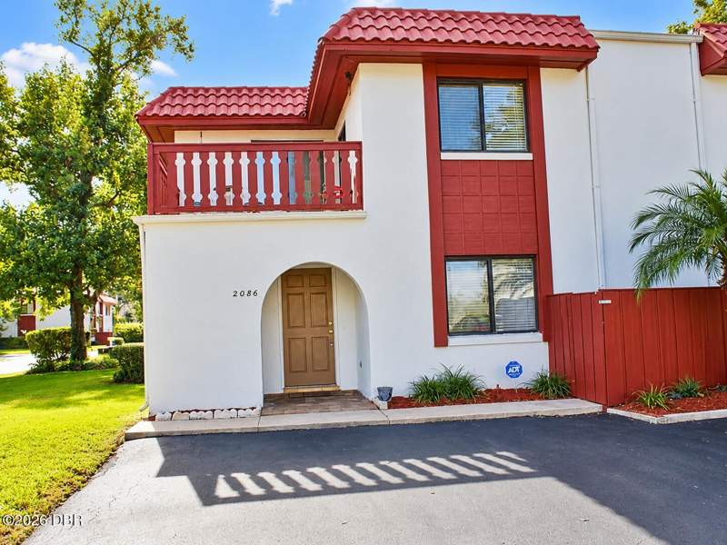 2 bedroom Townhouse at 2086 Oak Meadow Circle, Oak Meadow, South Daytona — photo 3