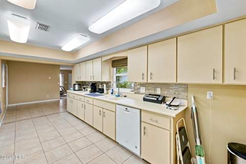 107 N Cory Drive, Edgewater FL - photo 7 of 31