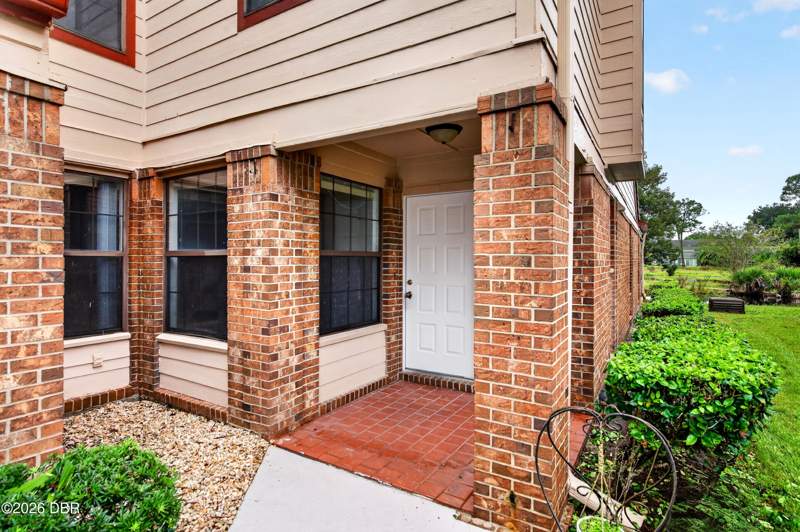 3 bedroom Single Family Residence at 172 Bermuda Petrel Court, Pelican Bay, Daytona Beach — photo 5