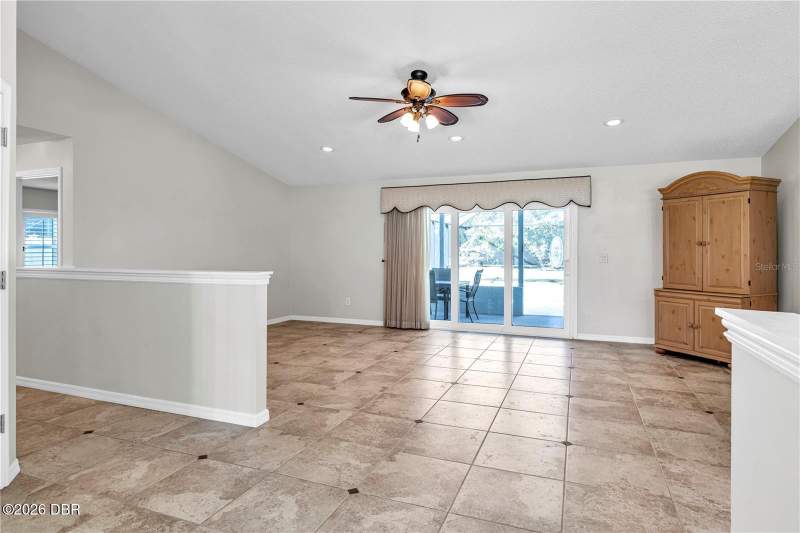 3 bedroom Single Family Residence at 6158 Half Moon Drive, Not on the List, Port Orange — photo 4