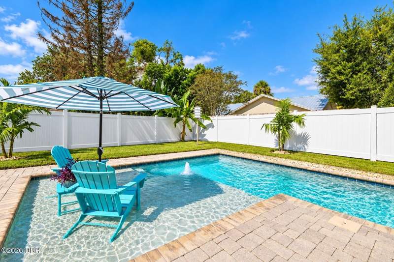 2 bedroom Single Family Residence at 123 E Yelkca Terrace, Edgewater, Edgewater — photo 3