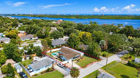 123 E Yelkca Terrace, Edgewater FL - photo 6 of 44