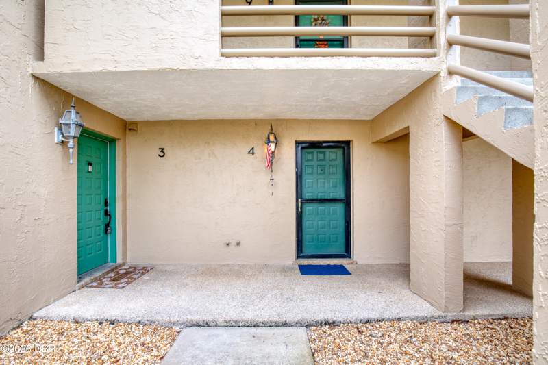 1 bedroom Condominium at 102 Bob White Court #4, Hawks Landing At Pelican Bay Condo, Daytona Beach — photo 3