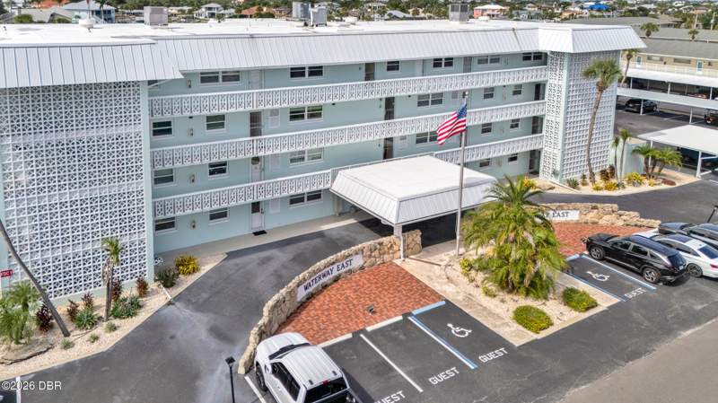 2 bedroom Condominium at 325 N Causeway #C302, Waterway East, New Smyrna Beach — photo 2