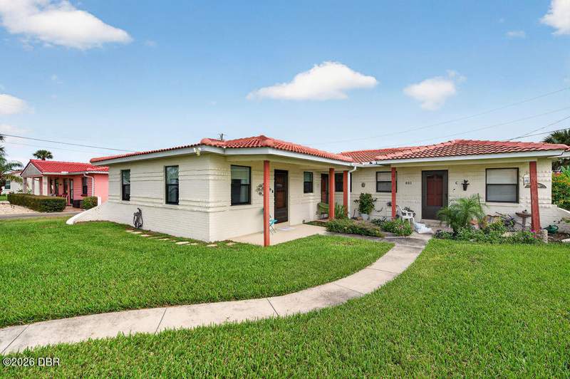 1 bedroom Single Family Residence at 601 Robin Road #A, Ocean Village, Ormond Beach — photo 2
