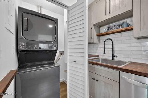 601 Robin Road #A, Ormond Beach FL - photo 9 of 40