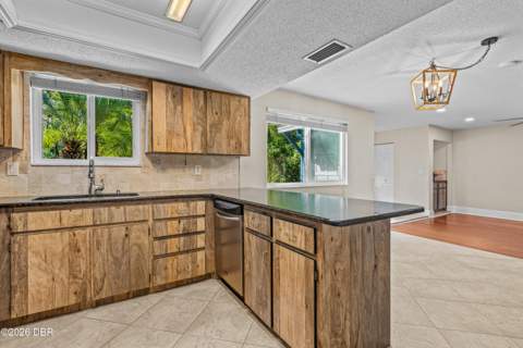 222 Pine Cone Trail, Ormond Beach FL - photo 13 of 39