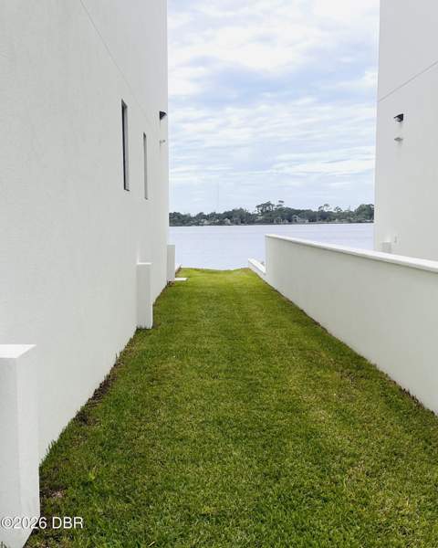 2115 N Halifax Avenue, Daytona Beach FL - photo 8 of 36