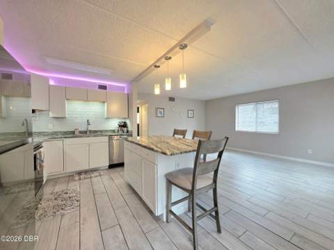 405 N Halifax Avenue #101, Daytona Beach FL - photo 6 of 20