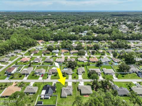35 Palm Leaf Lane, Palm Coast FL - photo 12 of 66